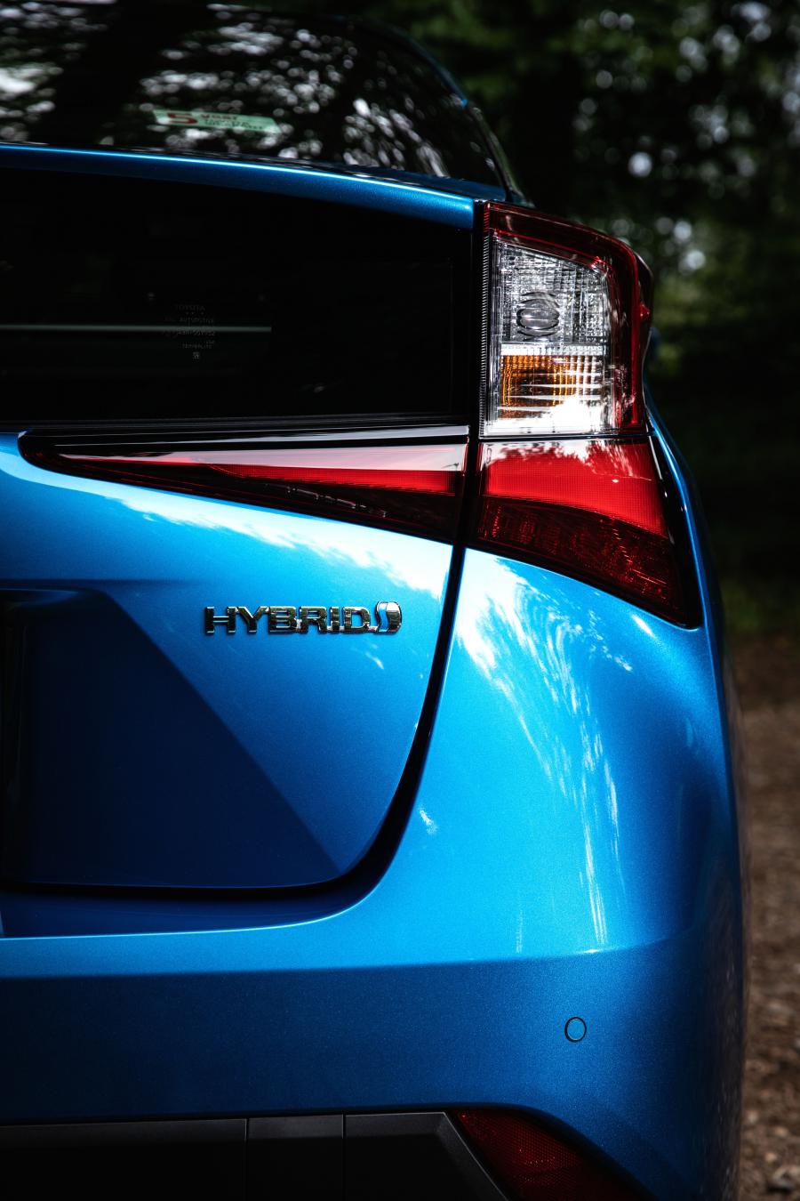 Детали экстерьера Toyota Prius 2019 года  (UK) (фото 34 из 37)